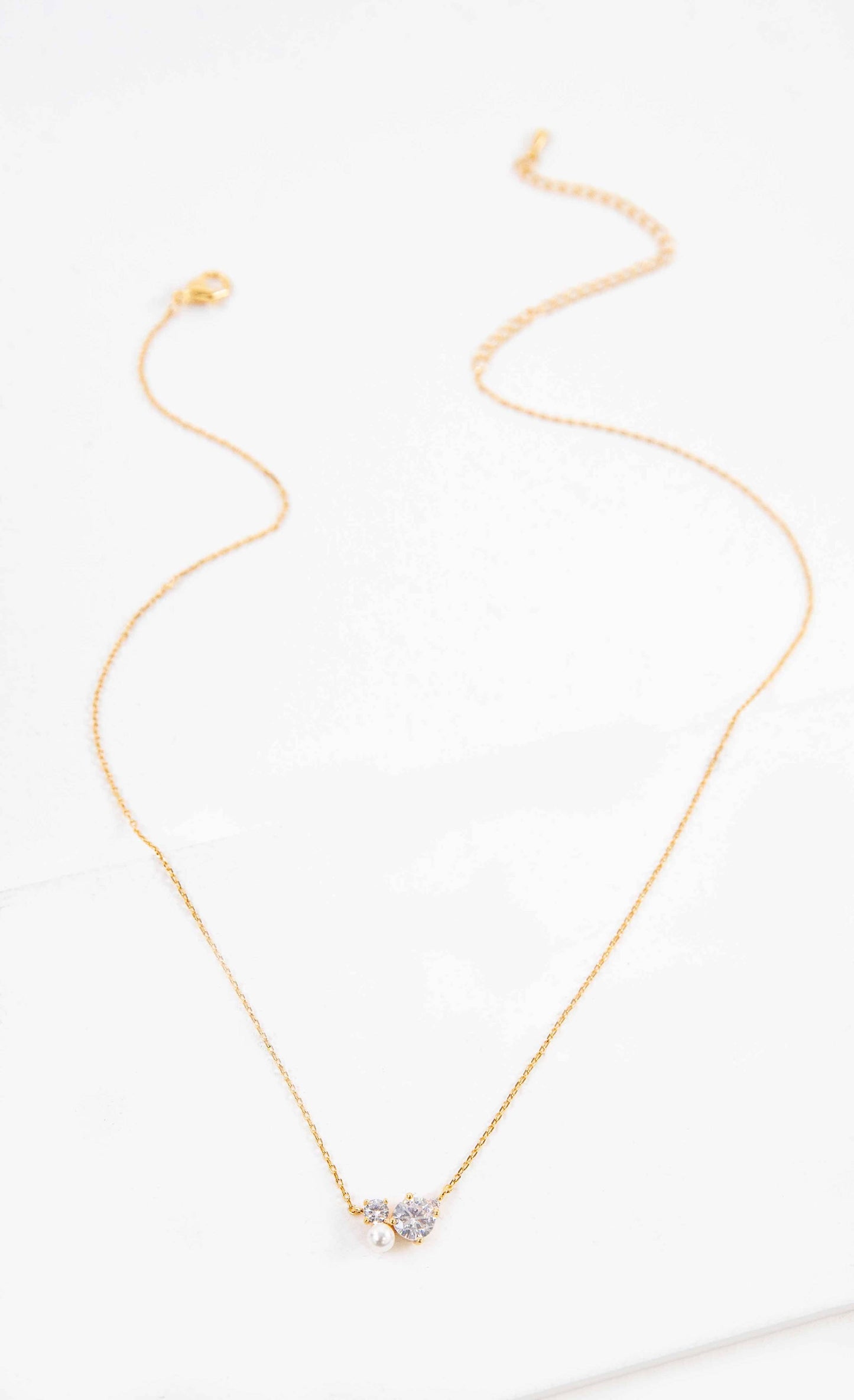 Round Cluster Charm Necklace | Gold