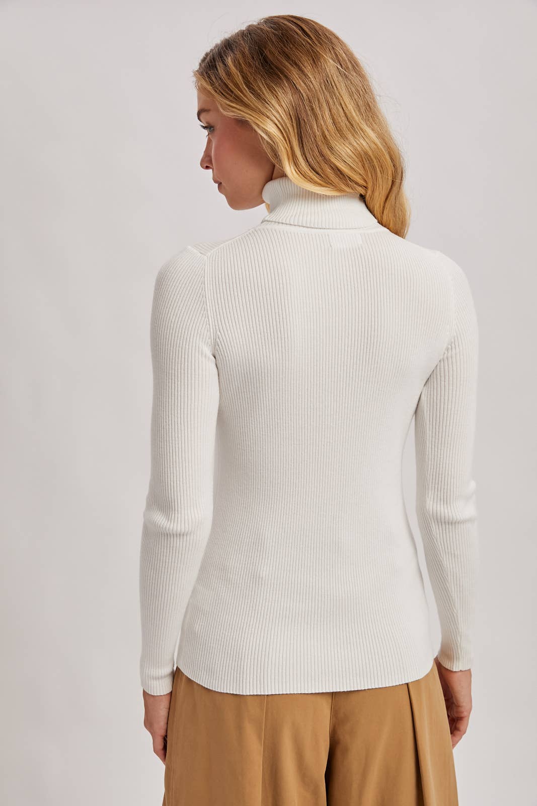 Ember Turtle Neck Pullover