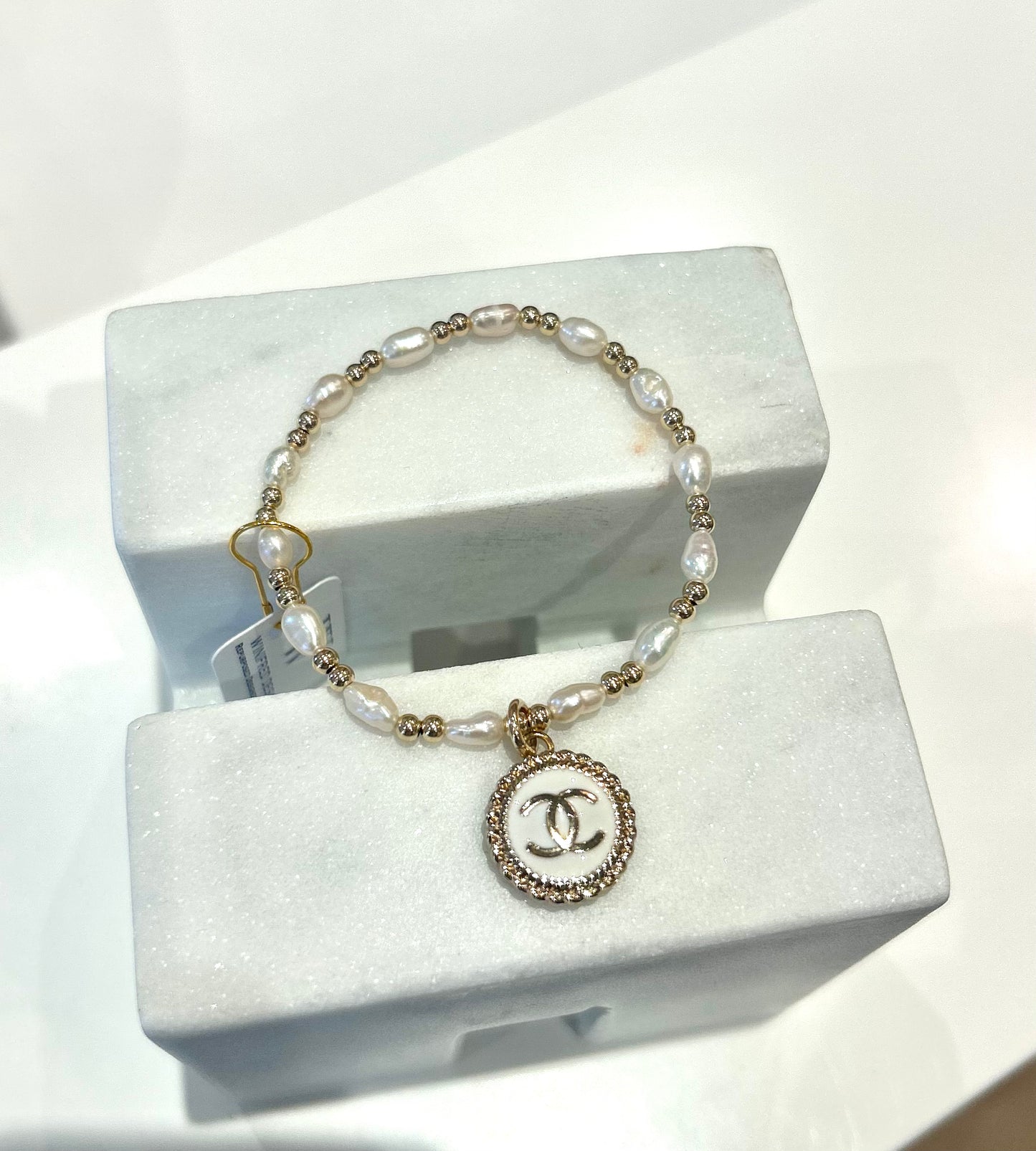 White CC Gold/Pearl Stretch Bracelet