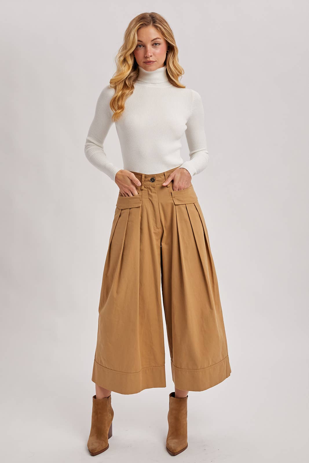 Ember Turtle Neck Pullover