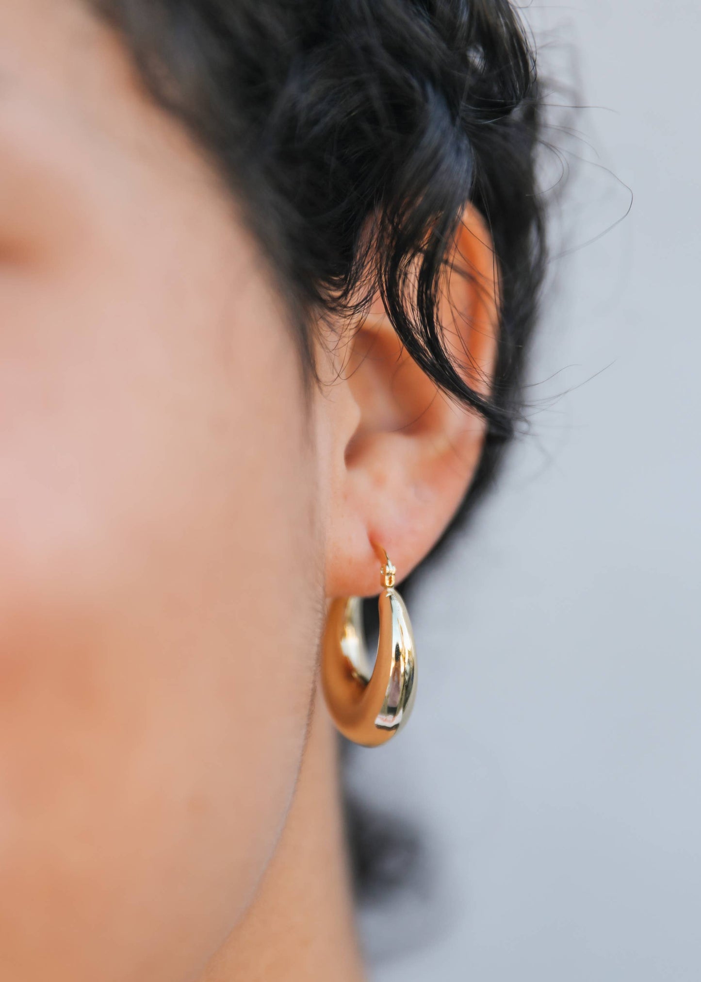 Gold Hoop Sculpture Earrings