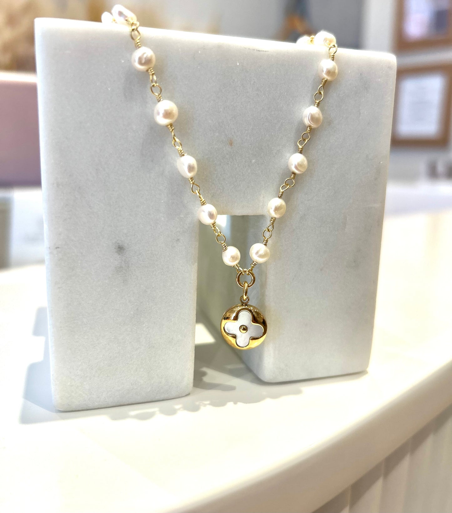 LV Flower Gold/Pearl Necklace