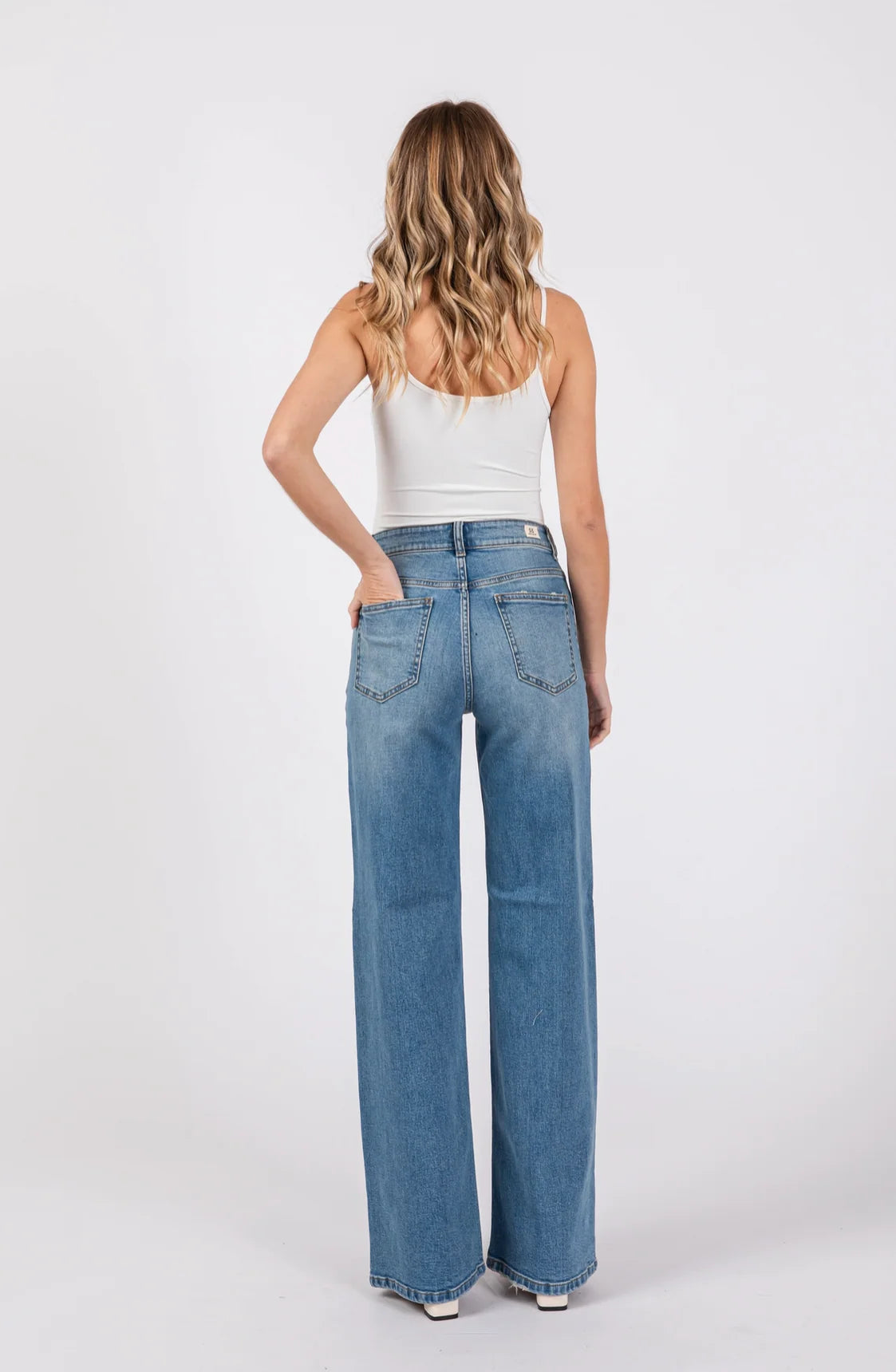 Raya Wide Slouchy Jeans