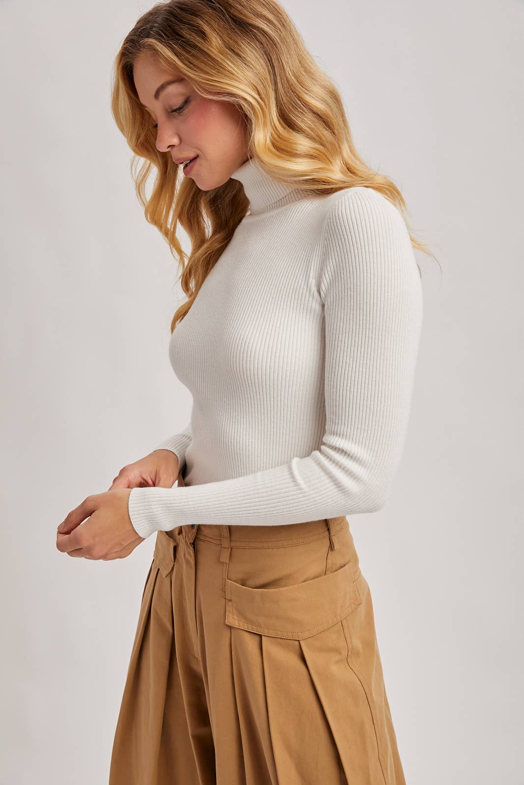 Ember Turtle Neck Pullover